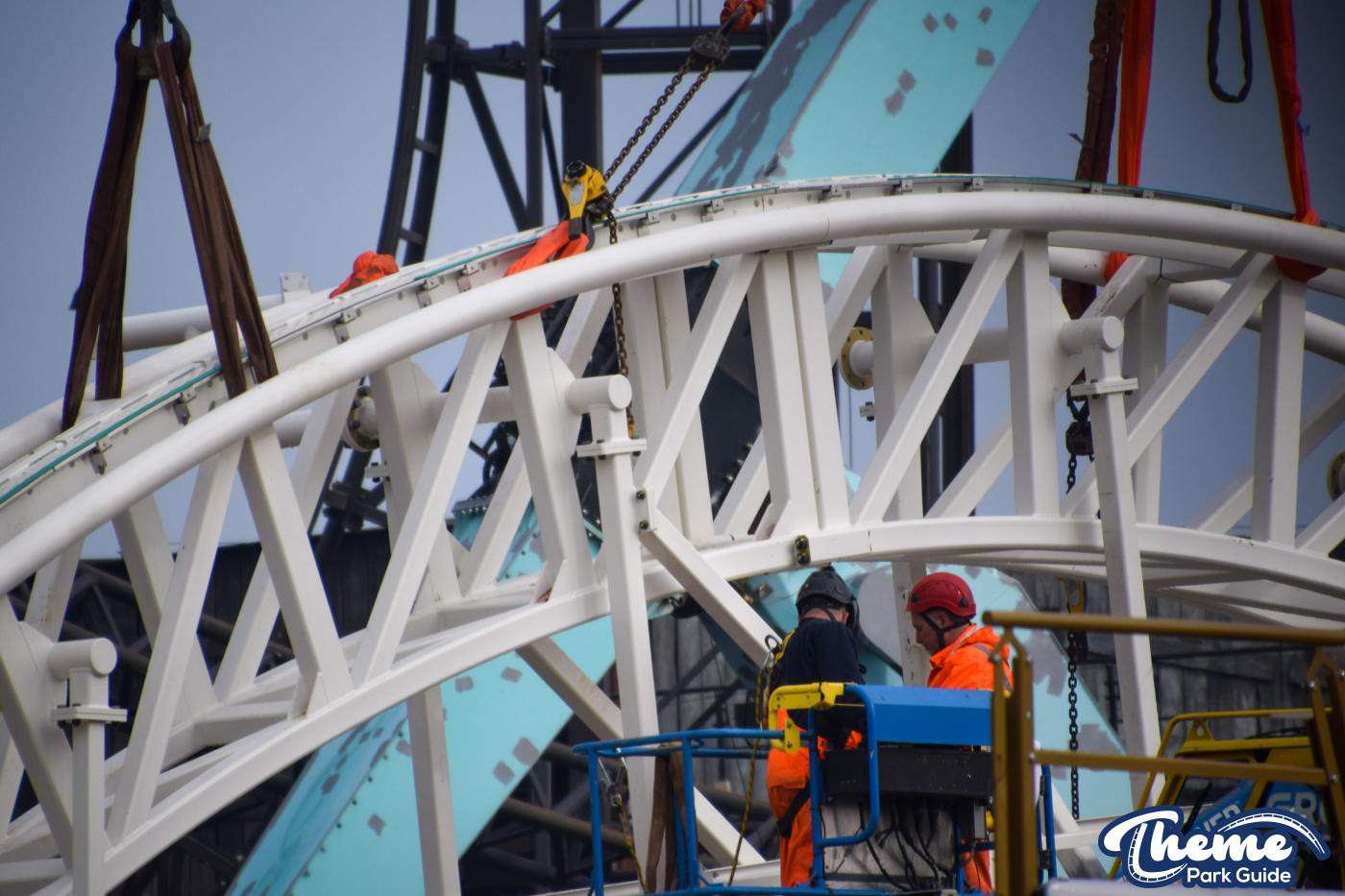 Hyperia Track Completed! Top Of Lift Hill Lifted Into Place
