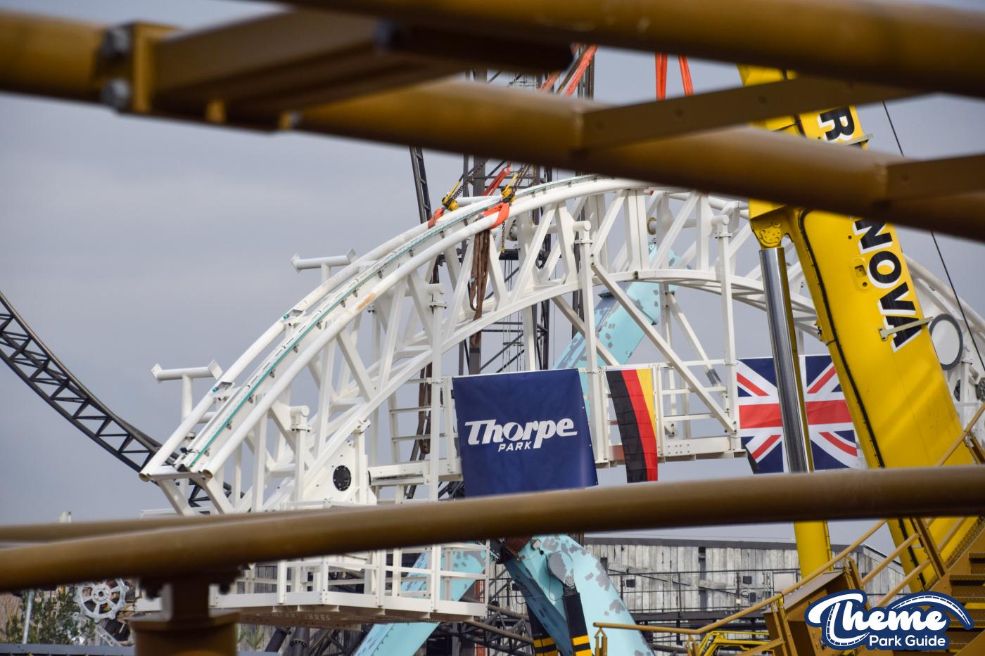 Hyperia Track Completed! Top Of Lift Hill Lifted Into Place
