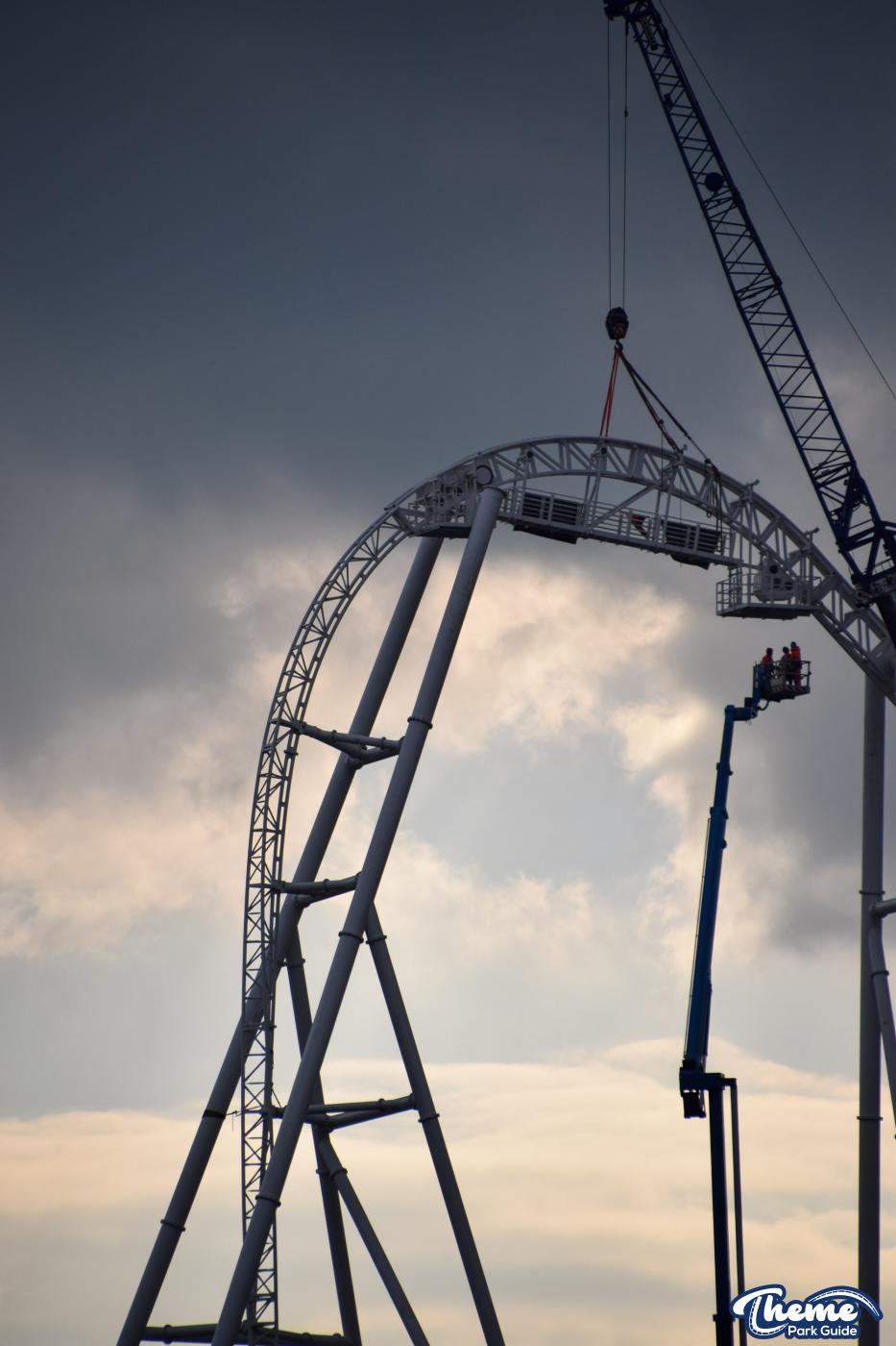 Hyperia Track Completed! Top Of Lift Hill Lifted Into Place