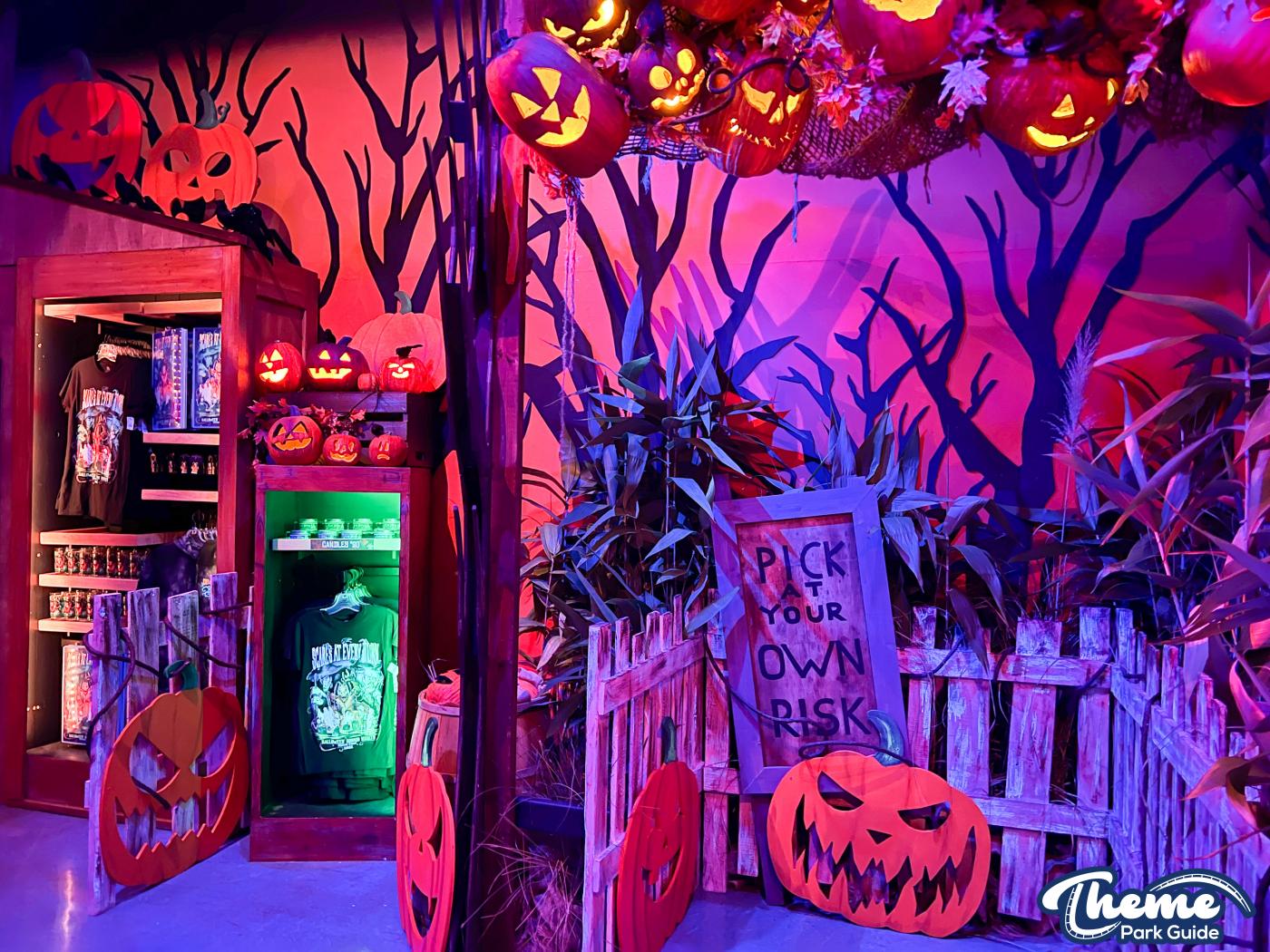 Halloween Horror Nights Tribute Store 2021 -