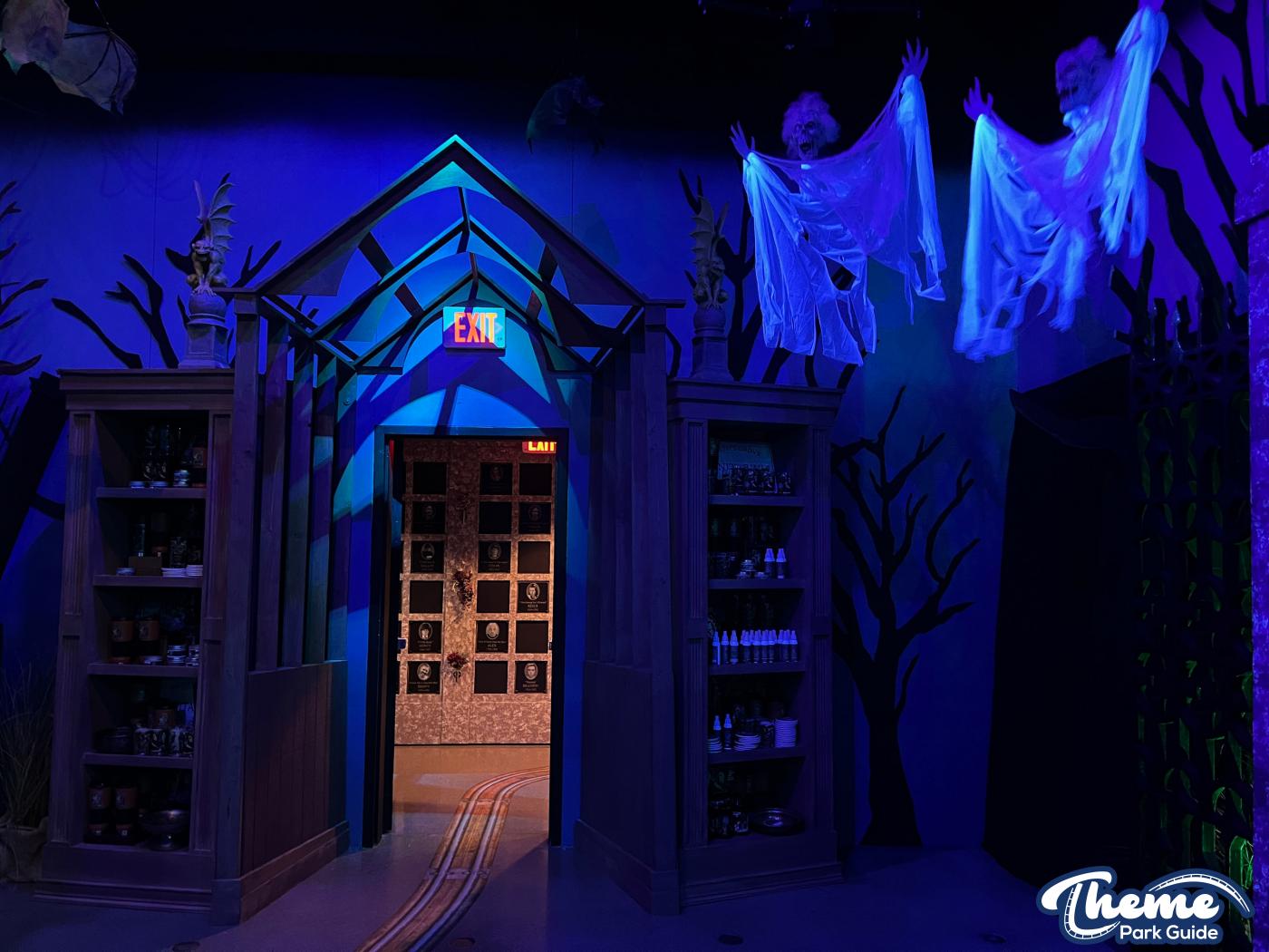 Halloween Horror Nights Tribute Store 2021 -