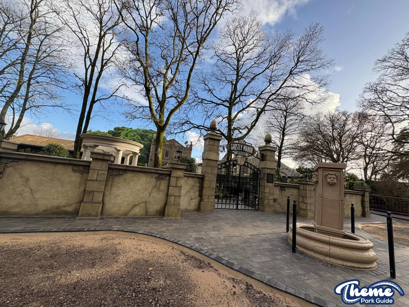 Ghostly Manor at Paultons Park Scaffolding Down