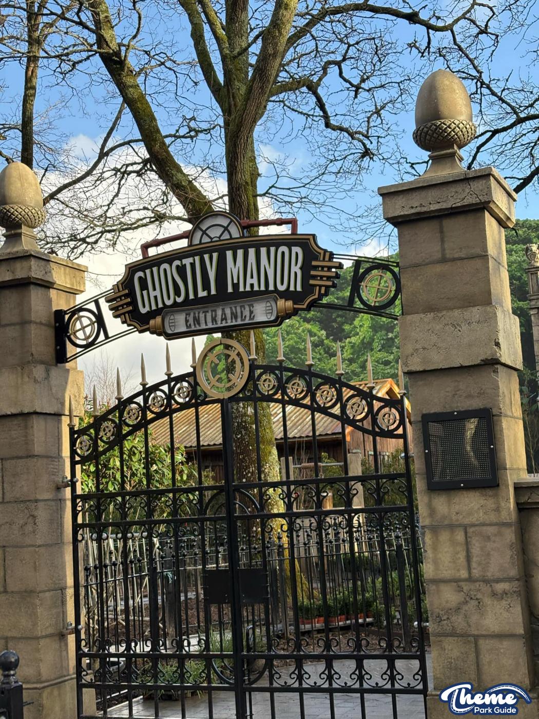 Ghostly Manor at Paultons Park Scaffolding Down