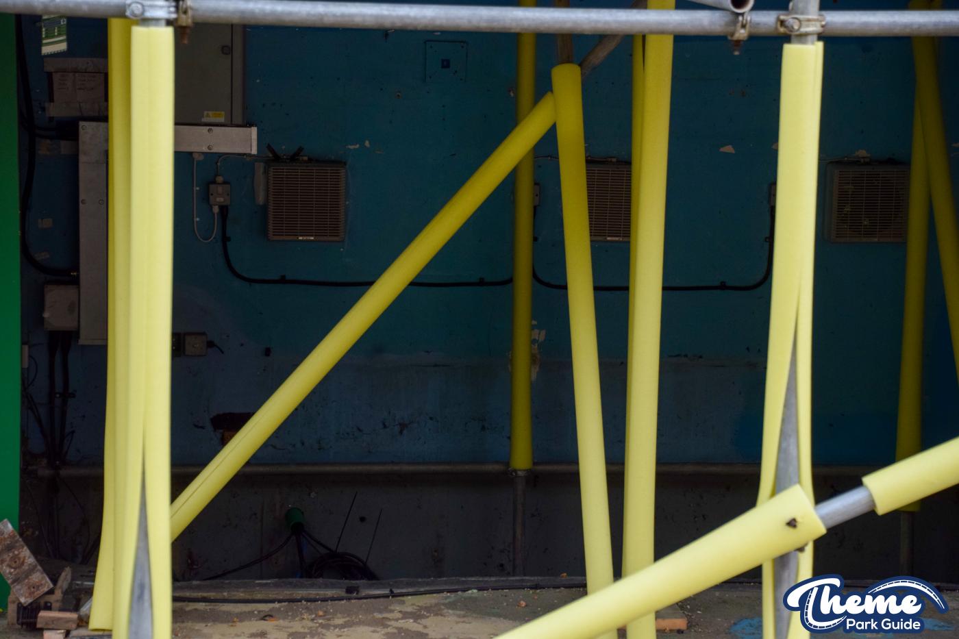 Puppet Theatre Undergoes Major Construction in DUPLO® Valley