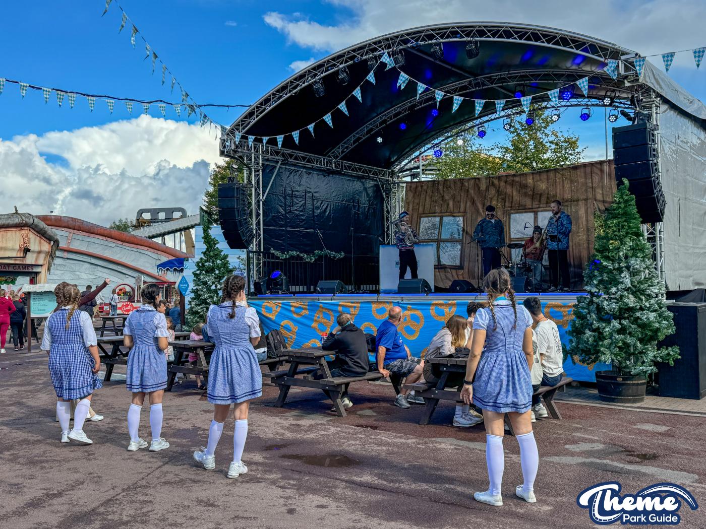 Thorpe Park - Thorpe Park Oktoberfest 2024
