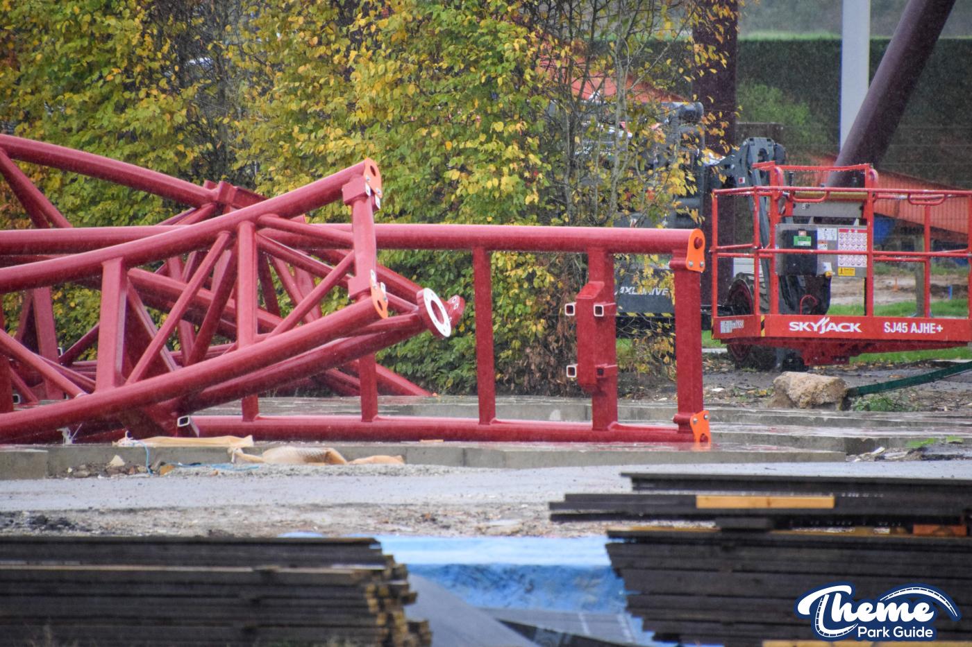 Drakon Track Delivered and Raven Repaint Underway — Valgard at Paultons Park Is Looking Epic