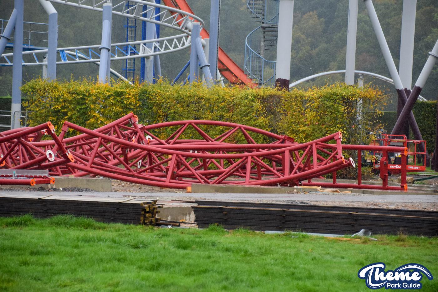 Drakon Track Delivered and Raven Repaint Underway — Valgard at Paultons Park Is Looking Epic