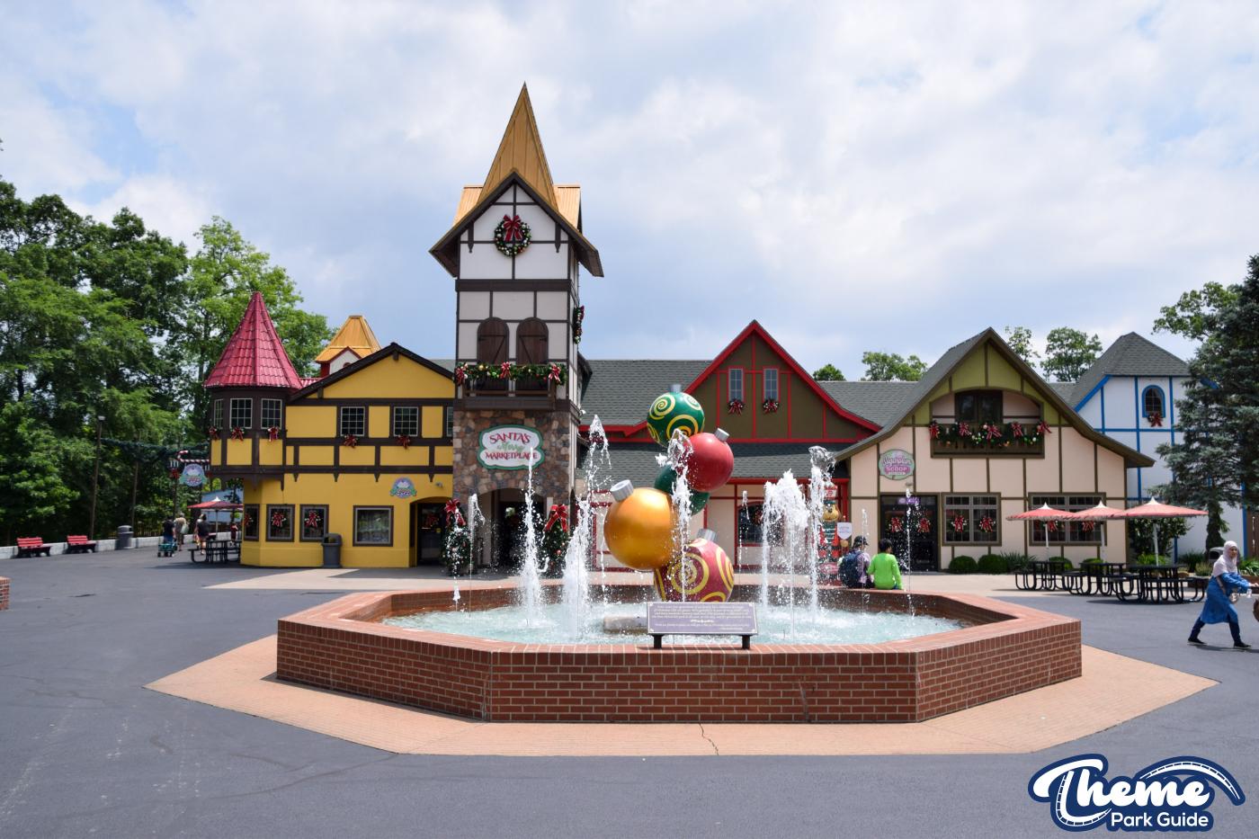 <p>Holiday World & Splashin' Safari </p>