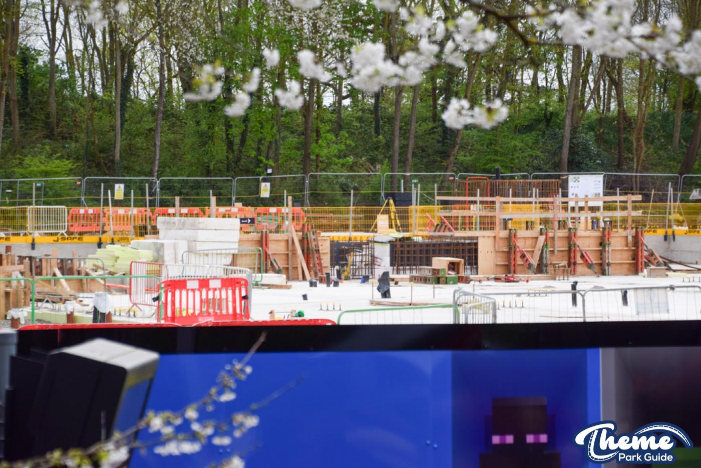 Minecraft World Construction Continues with Marketing Added to Site Fencing