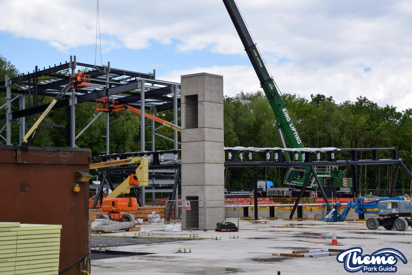 World of Minecraft Station Structure Begins Installation