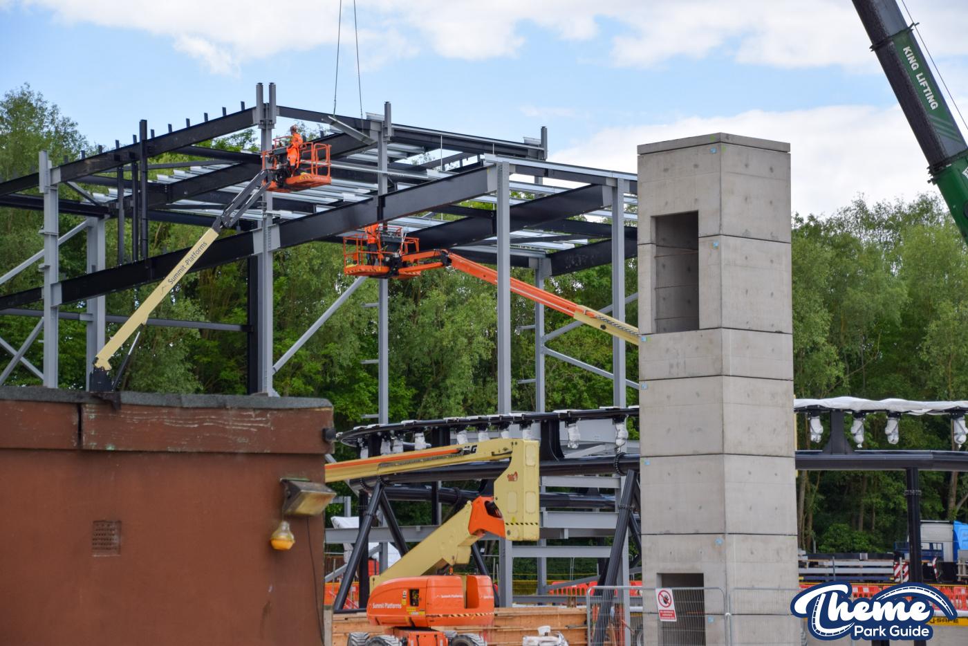 World of Minecraft Station Structure Begins Installation