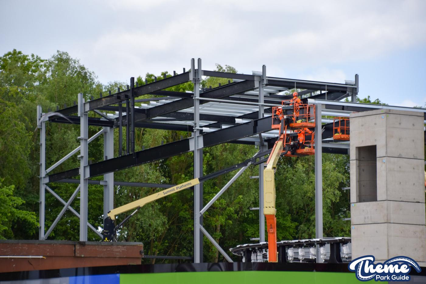 World of Minecraft Station Structure Begins Installation