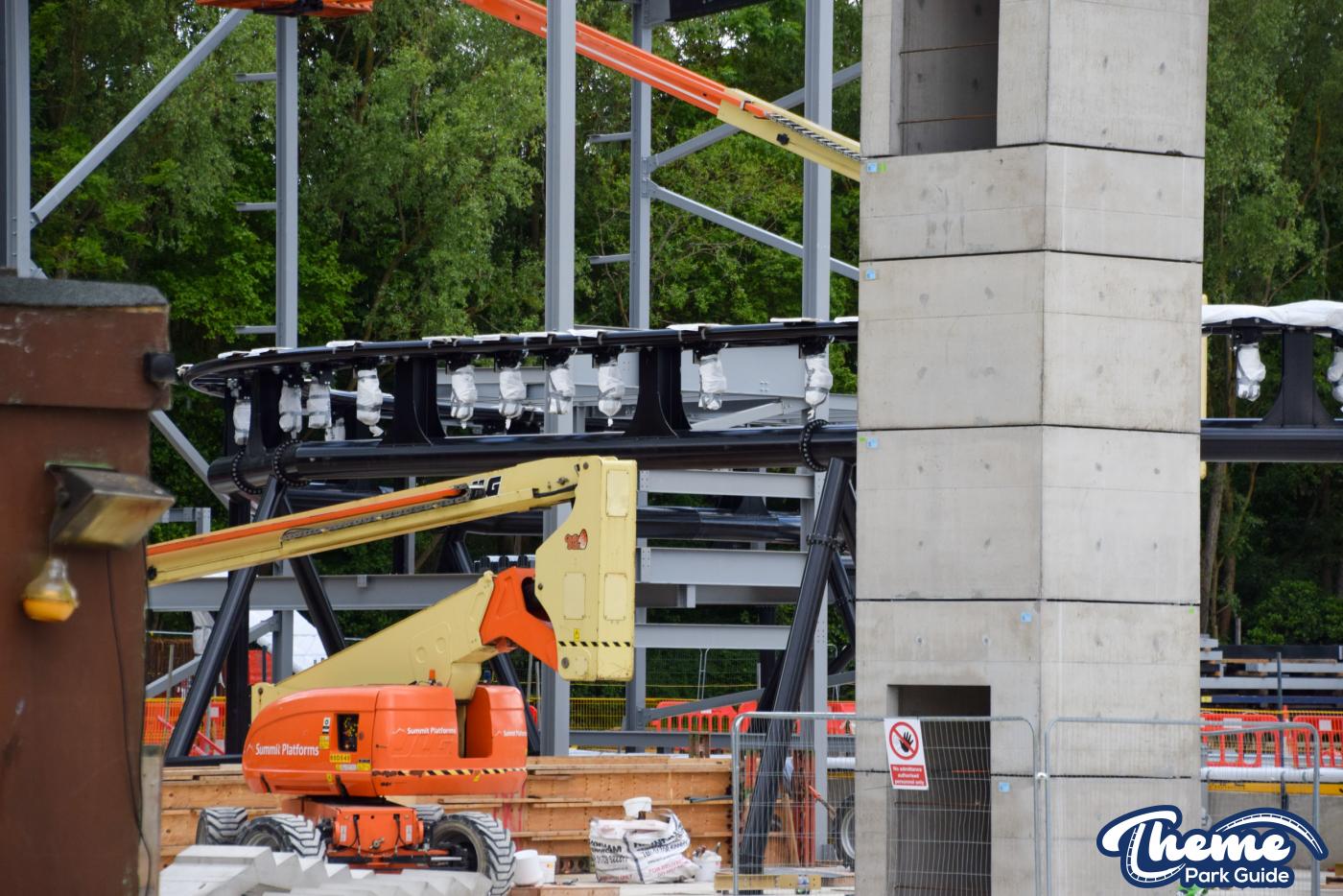 World of Minecraft Station Structure Begins Installation
