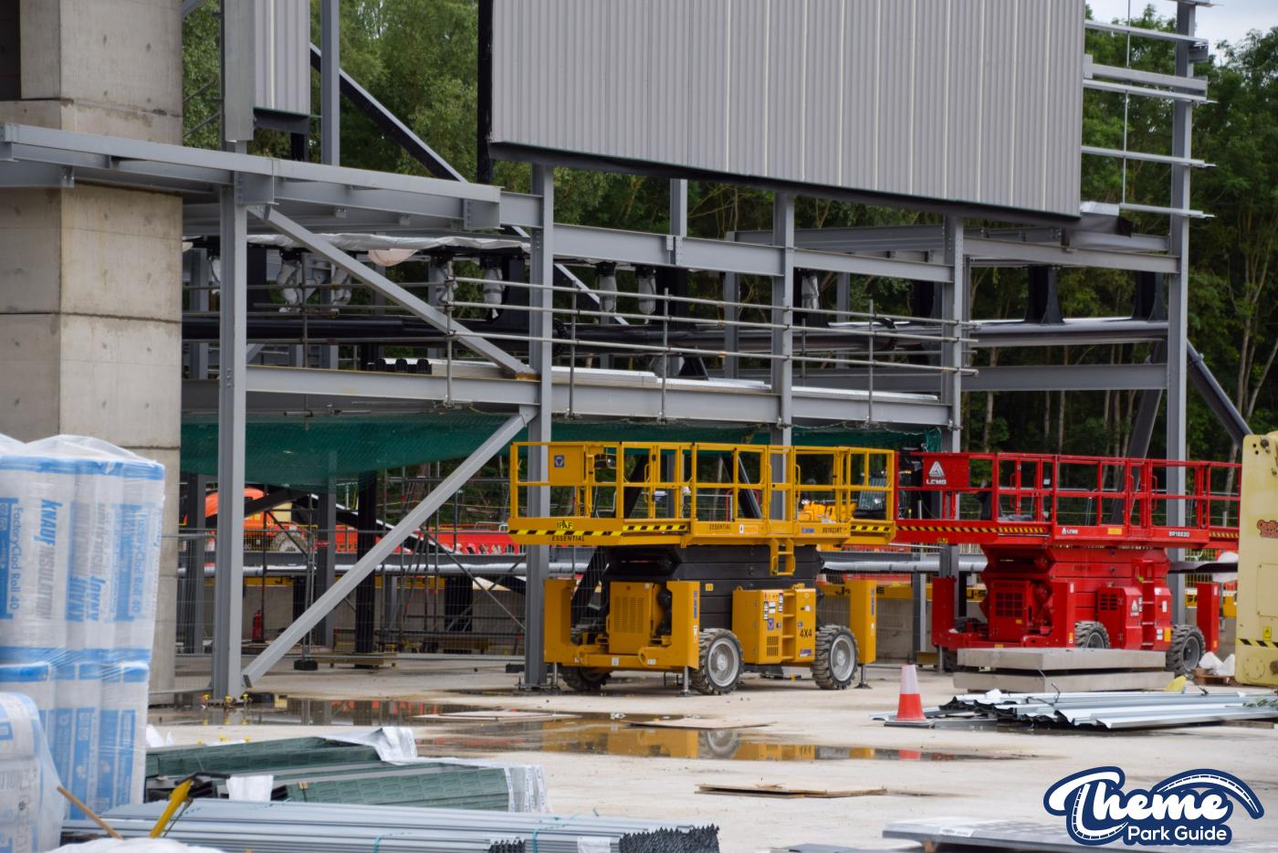 Minecraft Rollercoaster Station Begins to Be Enclosed at Chessington