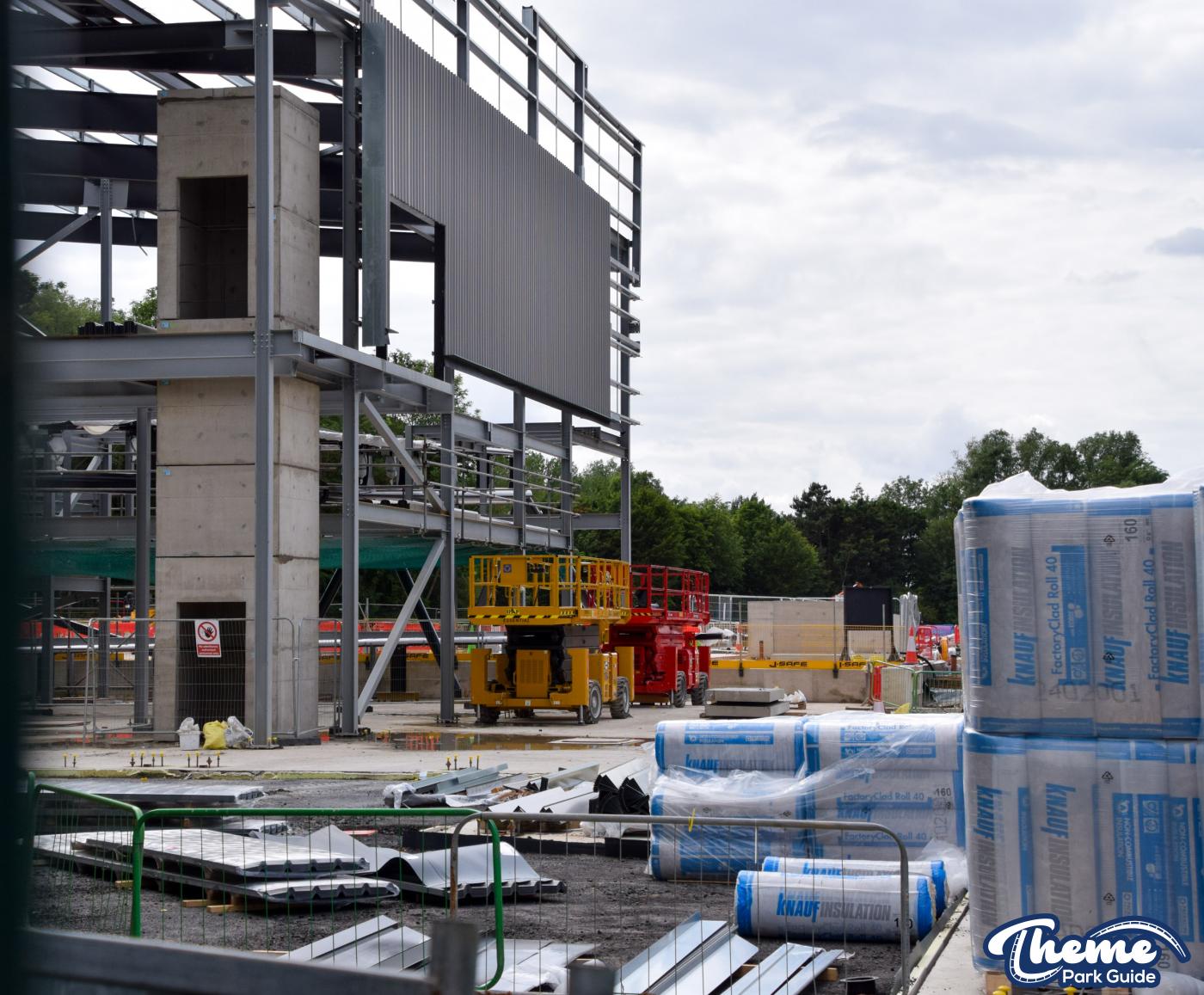 Minecraft Rollercoaster Station Begins to Be Enclosed at Chessington