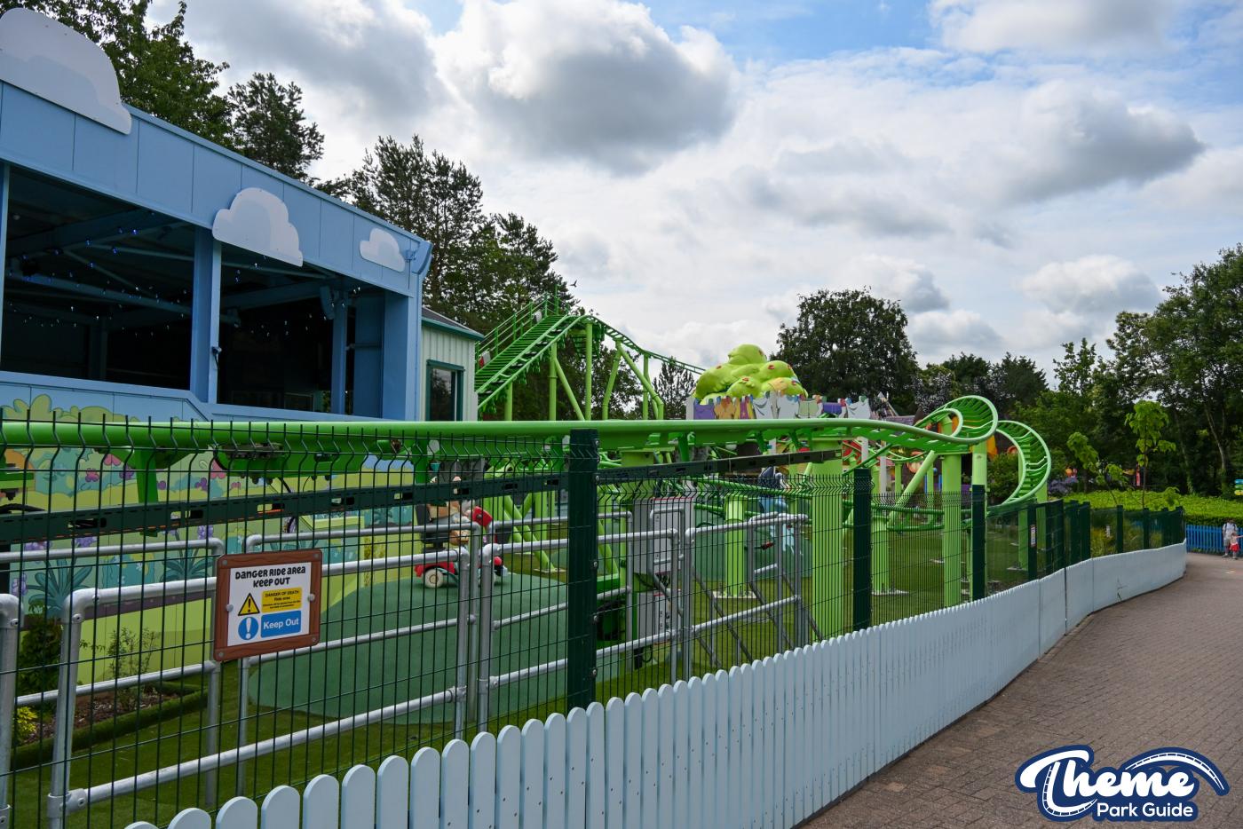 Bluey The Ride: Here Come The Grannies - CBeebies Land