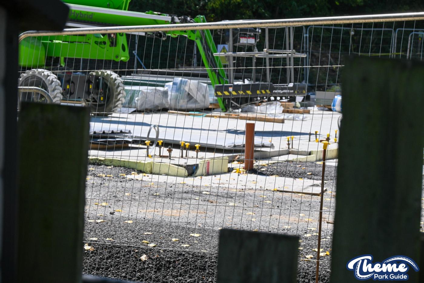 Minecraft Coaster’s Indoor Track, Possible Spike and Elevated Queue Take Shape