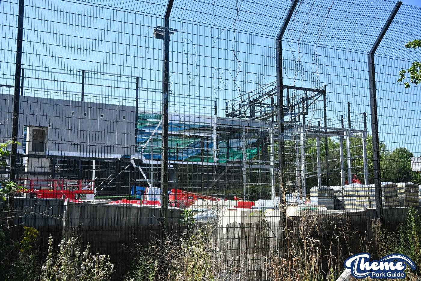 Minecraft Coaster’s Indoor Track, Possible Spike and Elevated Queue Take Shape