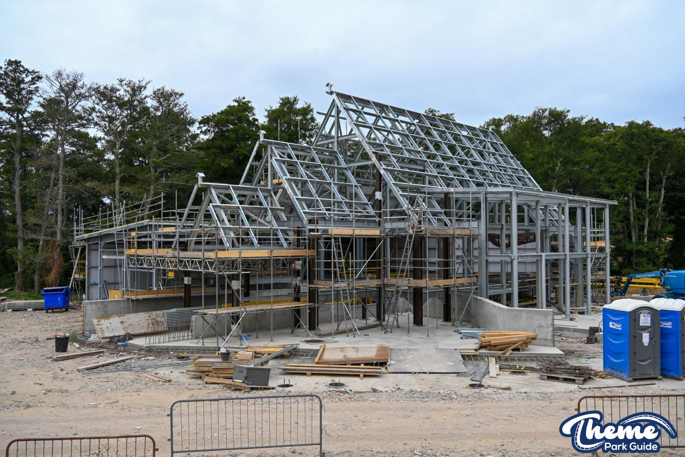 Serpent’s Curse Theming Installed as Construction Progresses at Paultons Park