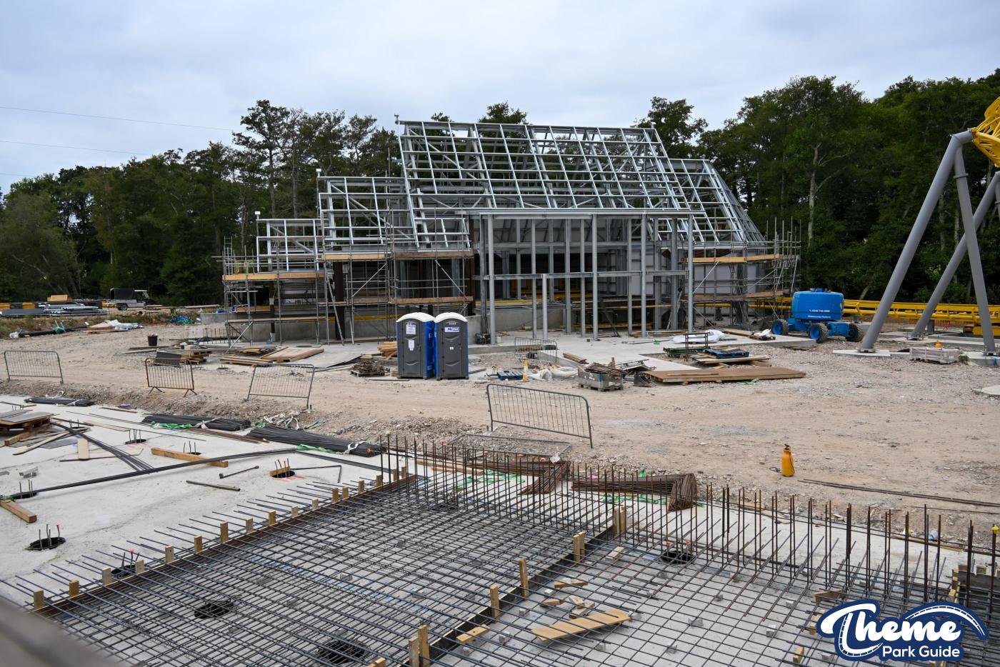 Serpent’s Curse Theming Installed as Construction Progresses at Paultons Park