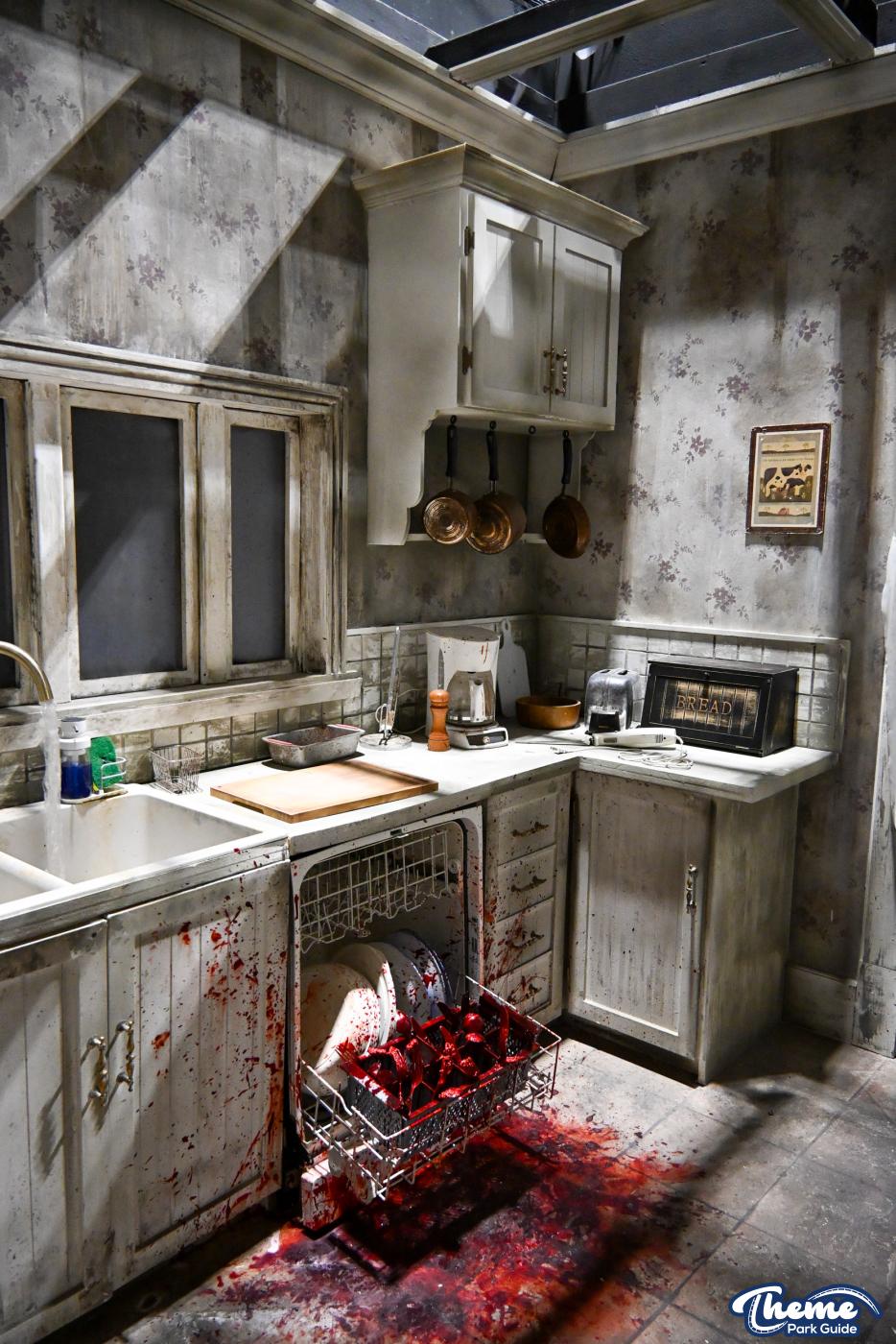 Evil Dead Burn Behind the Scenes -