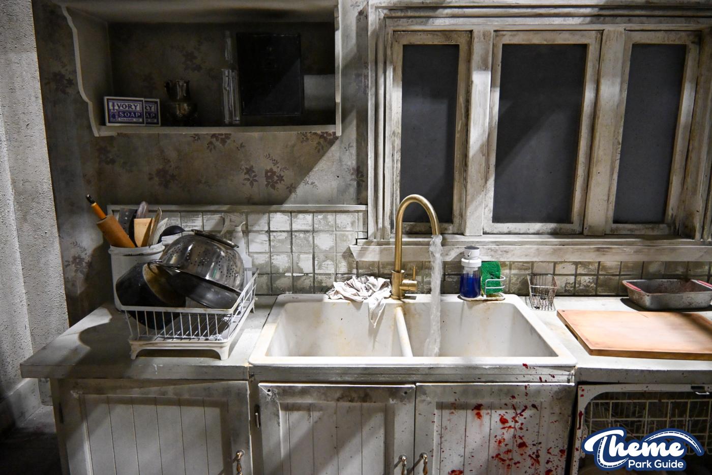 Evil Dead Burn Behind the Scenes -