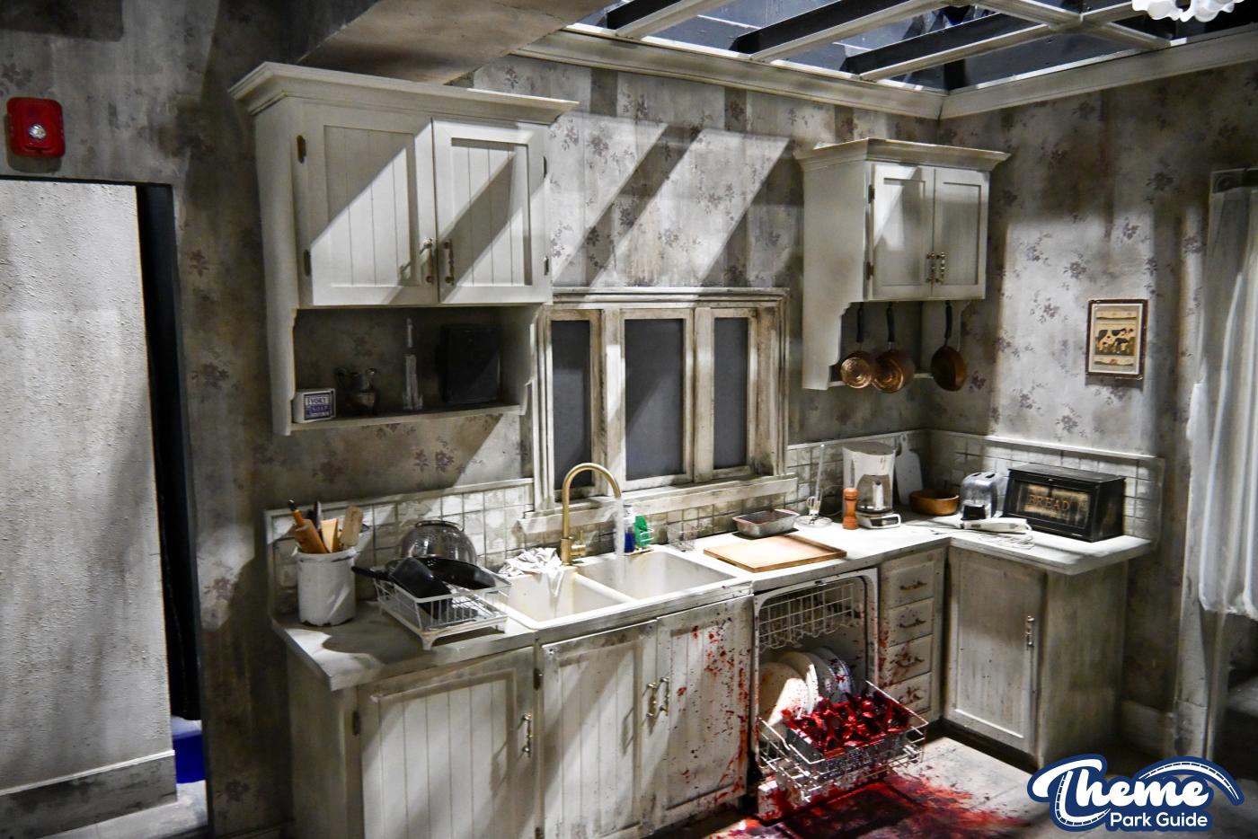 Evil Dead Burn Behind the Scenes -
