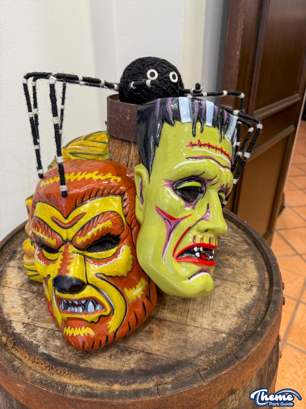 Universal Studios - HHN 35 Behind the Screams Unmasking the Horror Tour Review