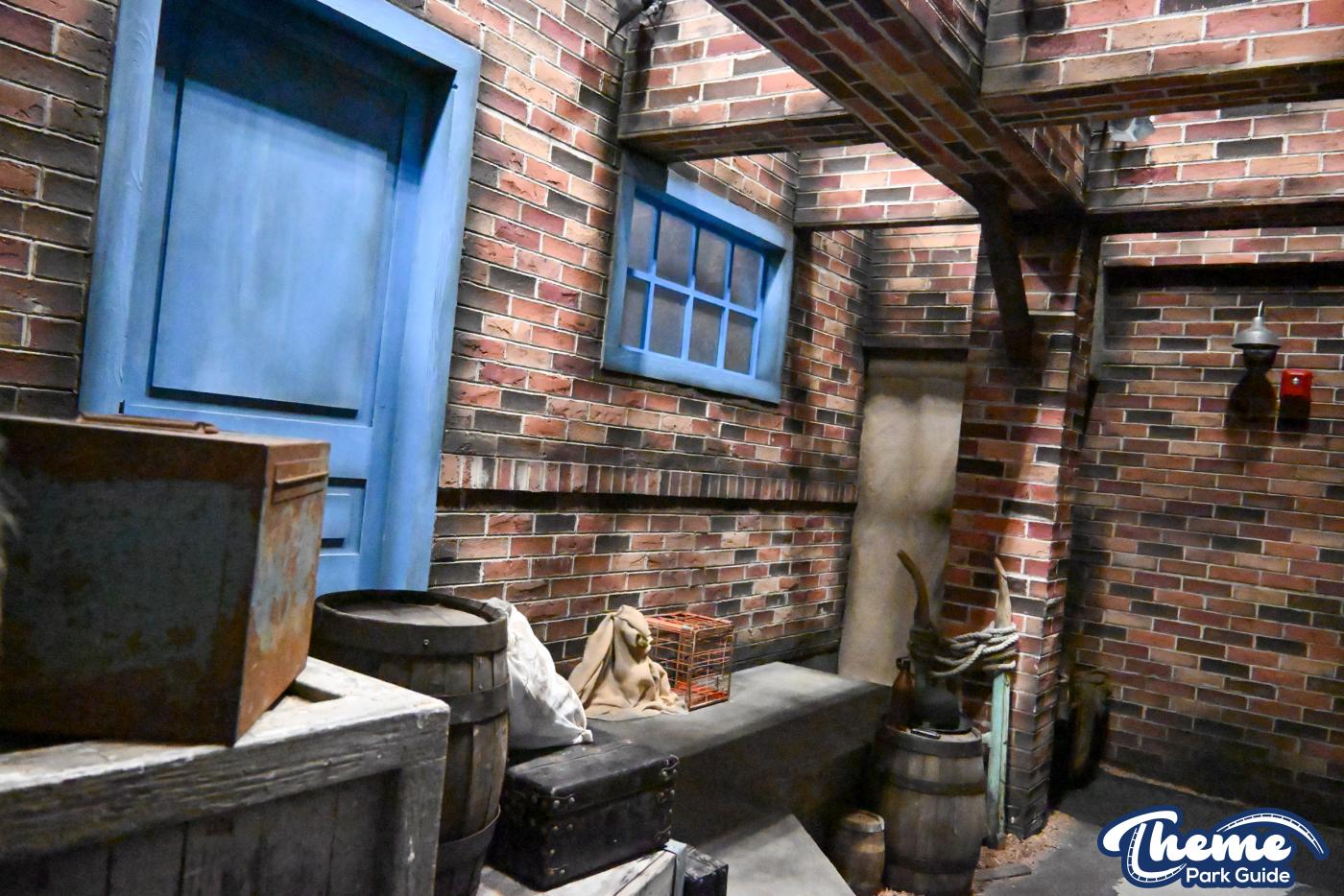 Universal Studios - HHN 35 Behind the Screams Unmasking the Horror Tour Review