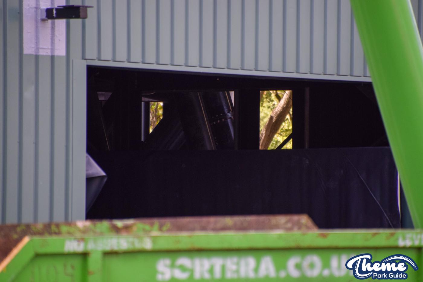 Escape the Nether Rollercoaster Track Complete! Spike Element Spotted at Chessington!