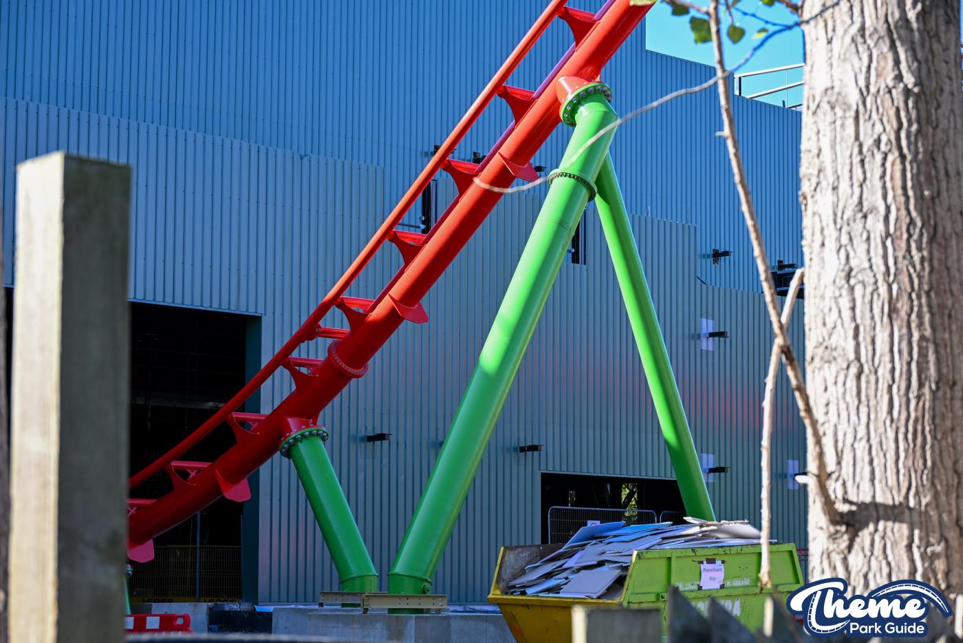 Chessington Minecraft World 2027 – Outdoor Track Complete and Glass Installed
