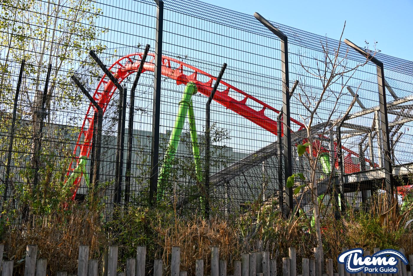 Chessington Minecraft World 2027 – Outdoor Track Complete and Glass Installed